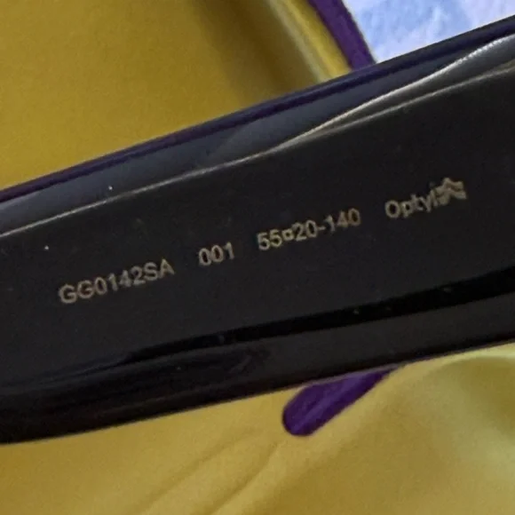 Gucci Women's Black Gradient Sunglasses - Picture 8 of 9